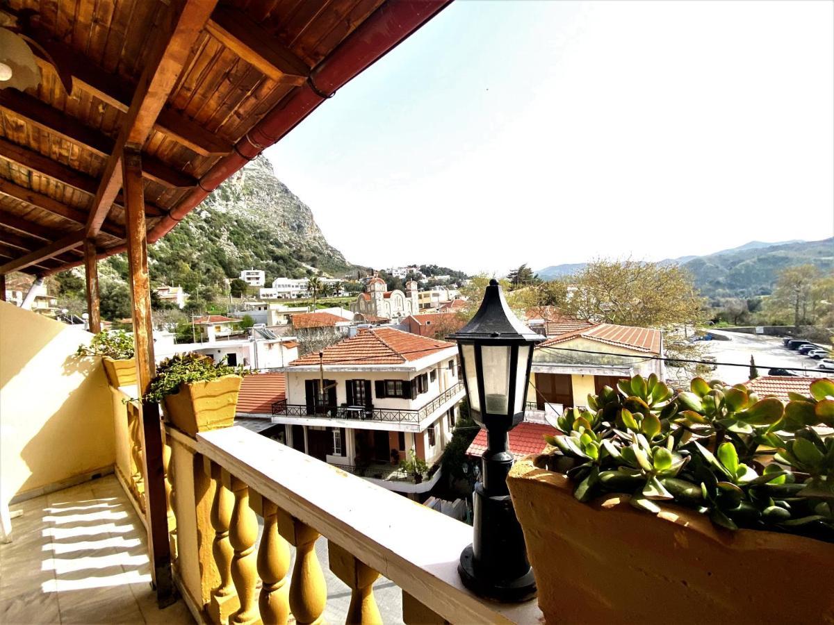 Costas Inn Spílion Buitenkant foto