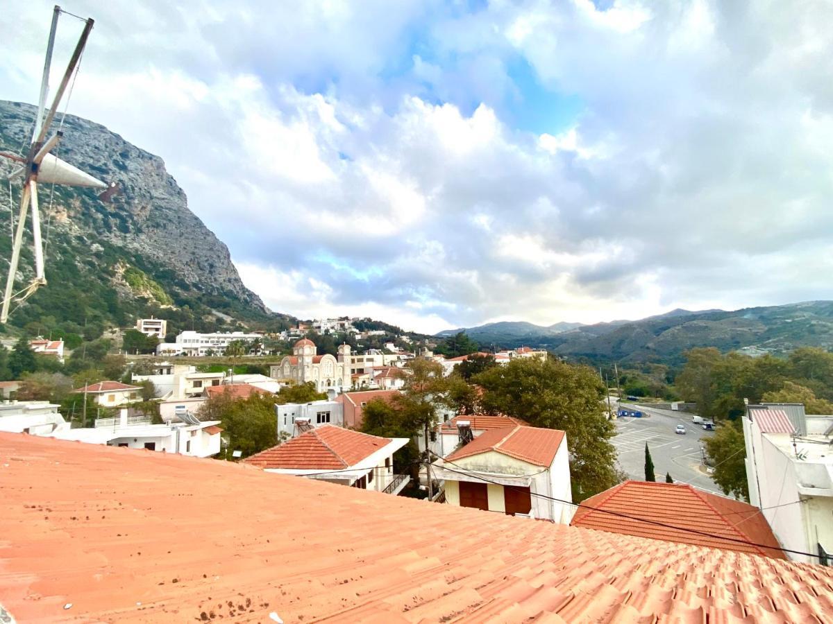 Costas Inn Spílion Buitenkant foto