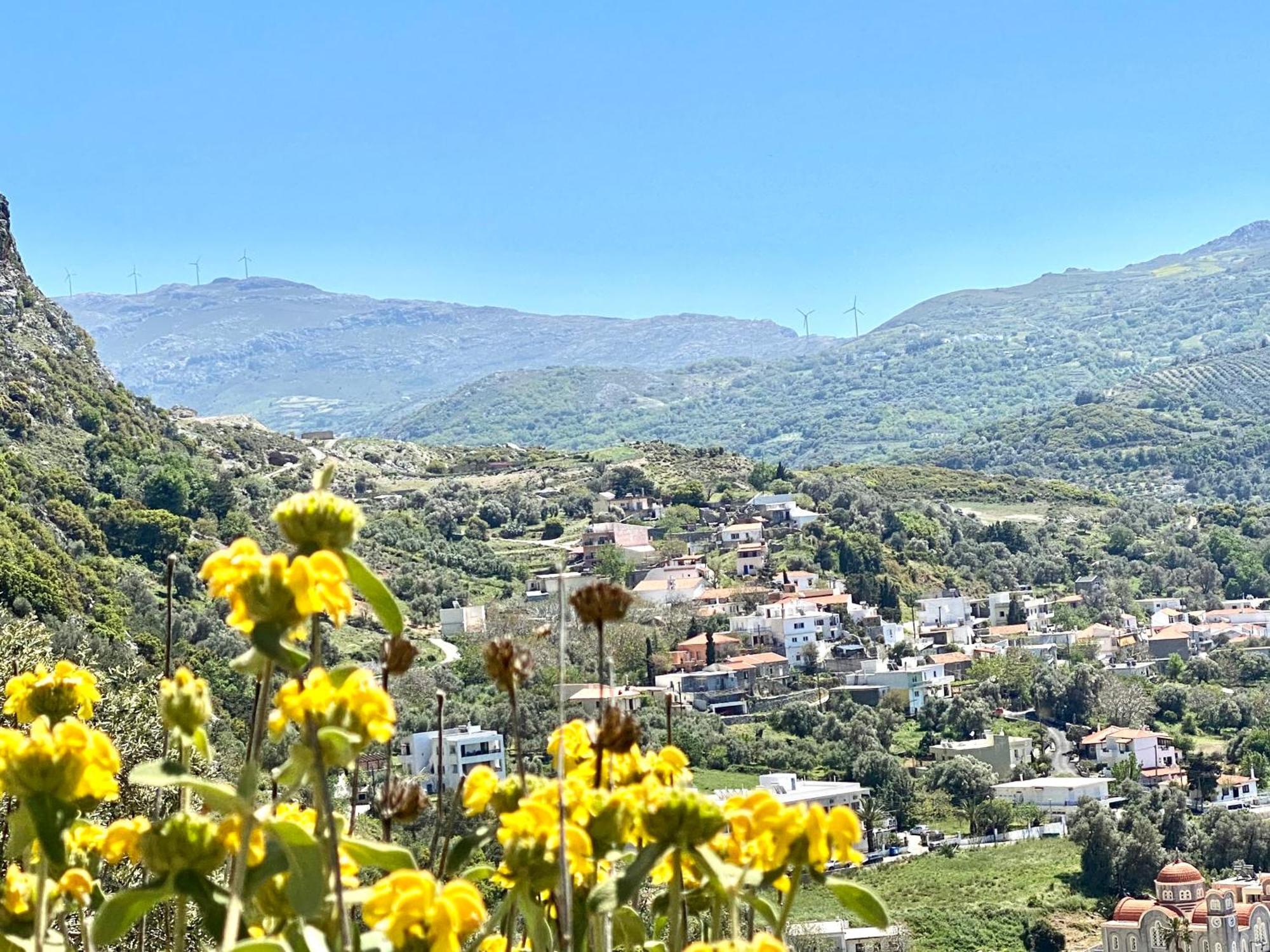 Costas Inn Spílion Buitenkant foto