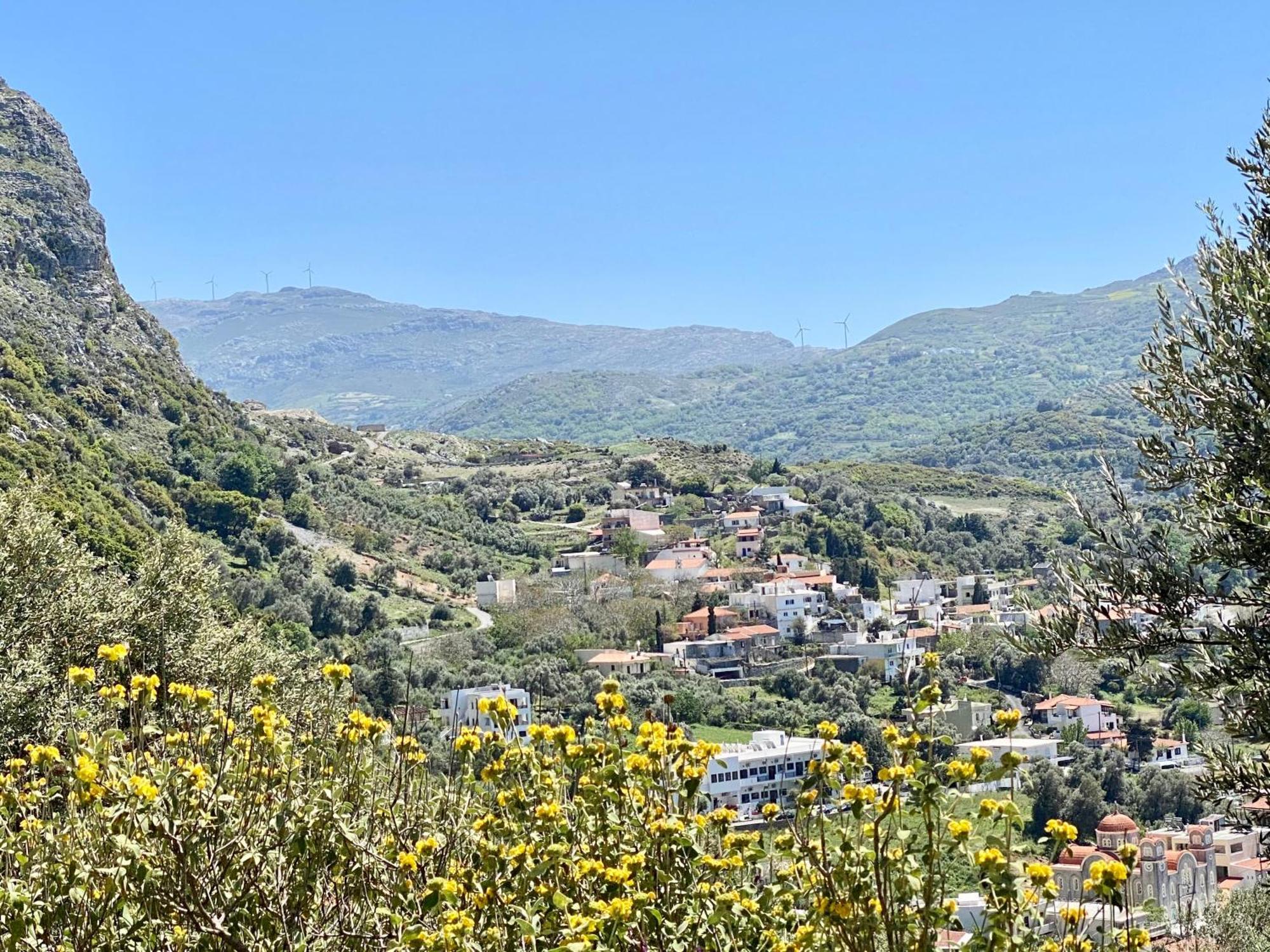 Costas Inn Spílion Buitenkant foto