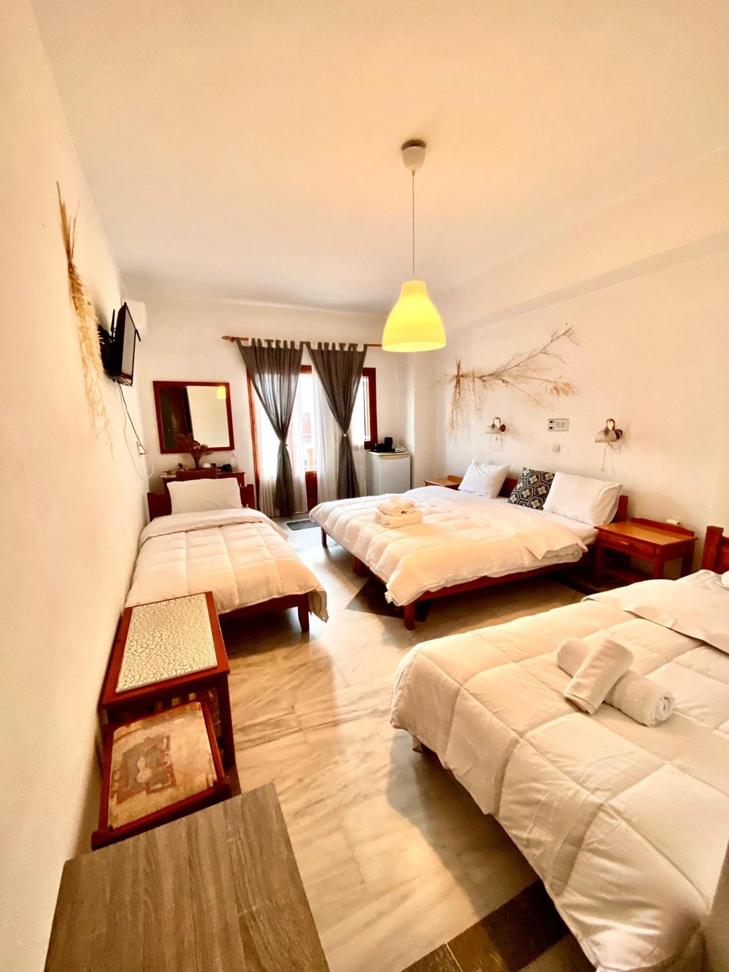 Costas Inn Spílion Buitenkant foto