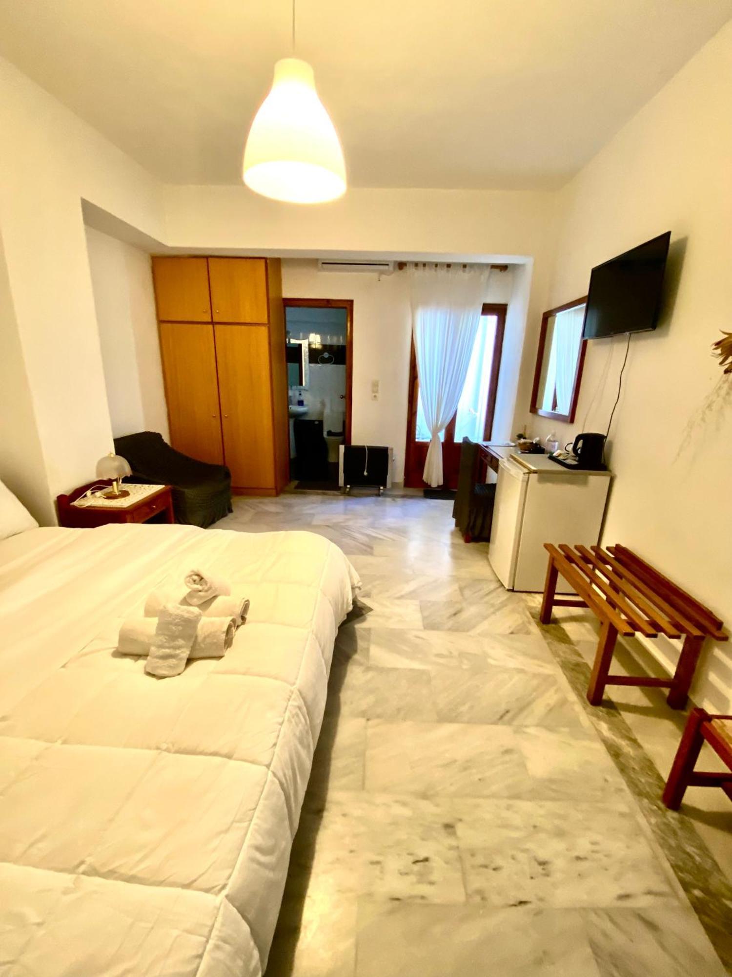 Costas Inn Spílion Buitenkant foto